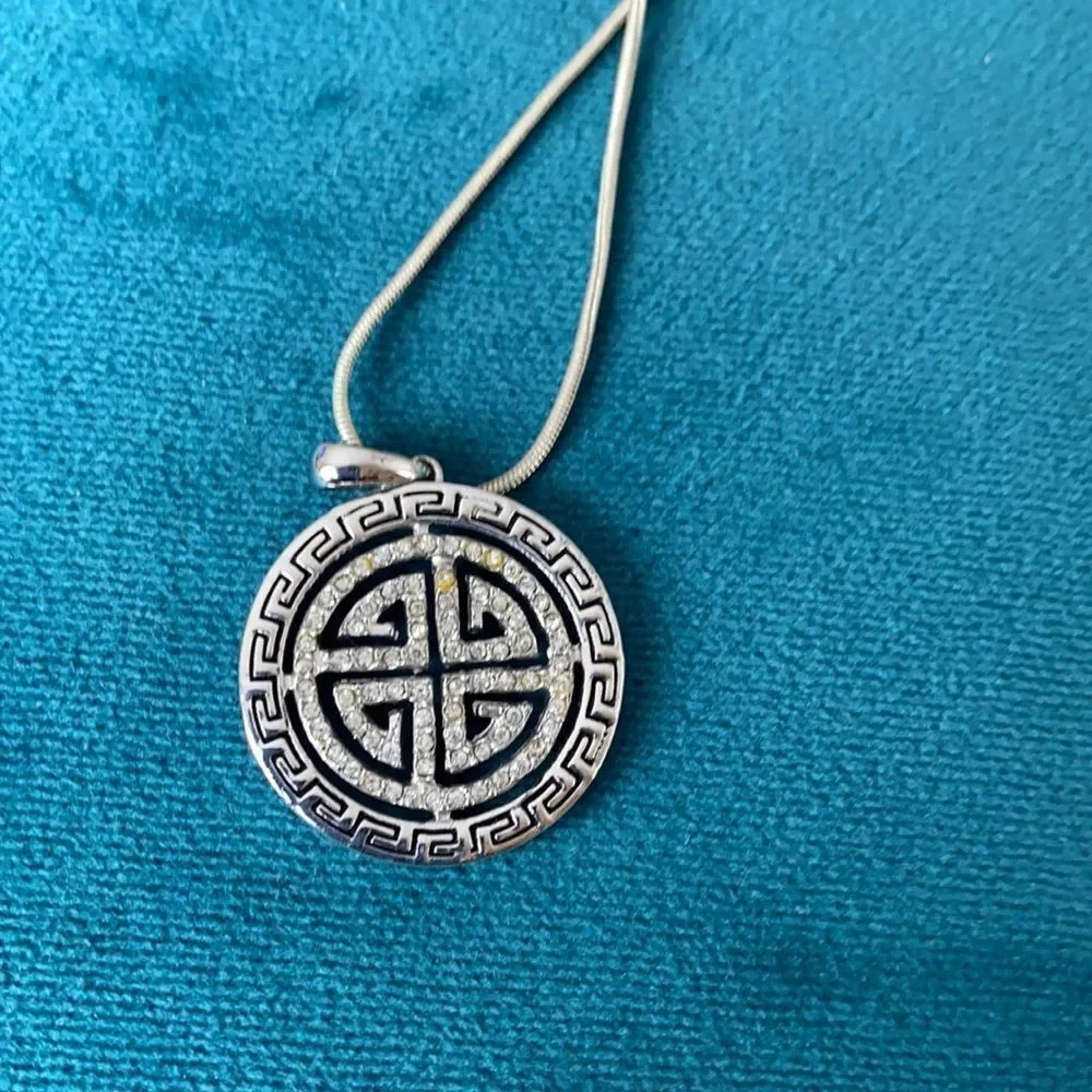 Necklace.  - Picture 3 of 4